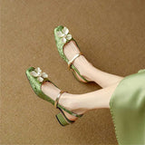 Salomé - Chaussures élégantes à détail floral