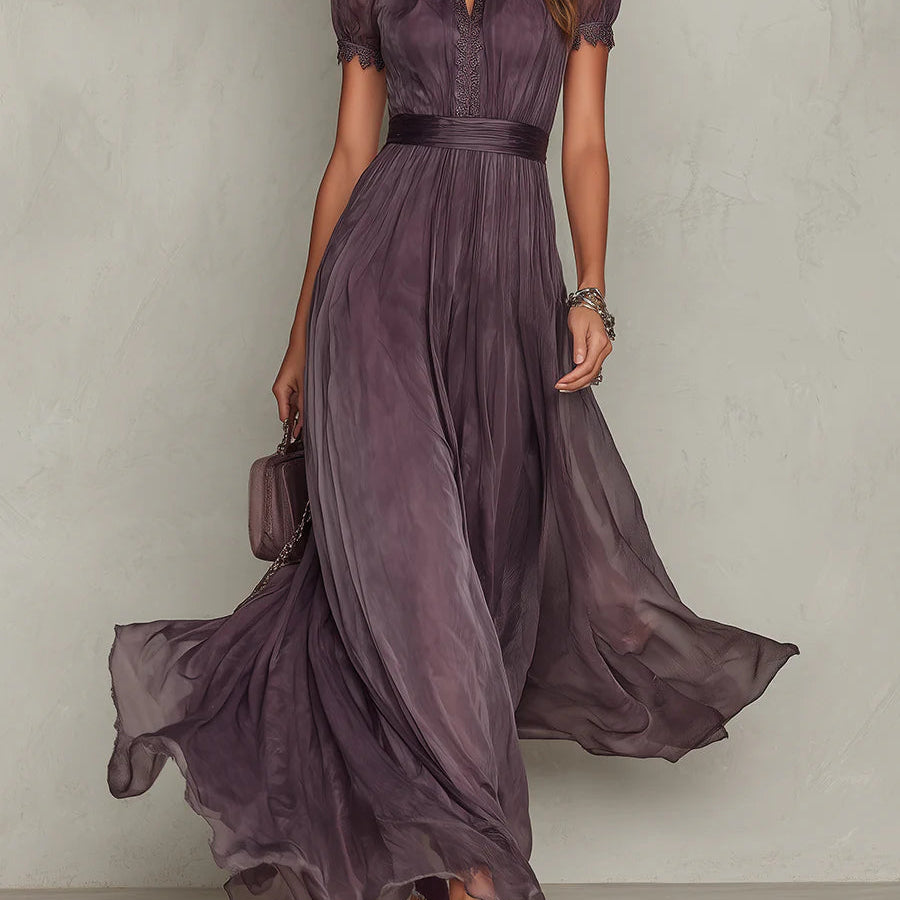 Flavie - Robe longue violette avec décolleté